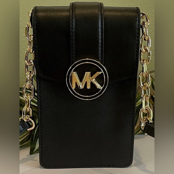 💯 Michael Kors Carmen phonebag - Picture 1 of 7